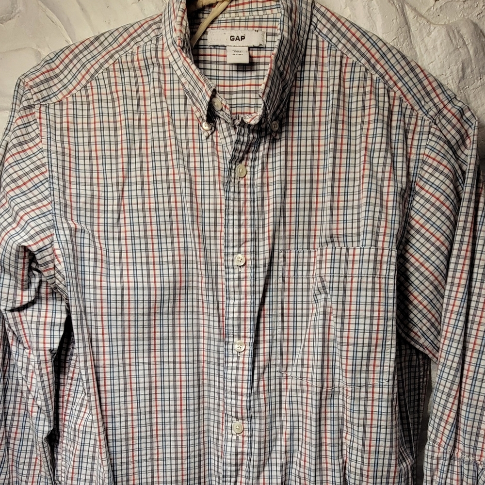 Gap casual button down men's medium checkered plaid